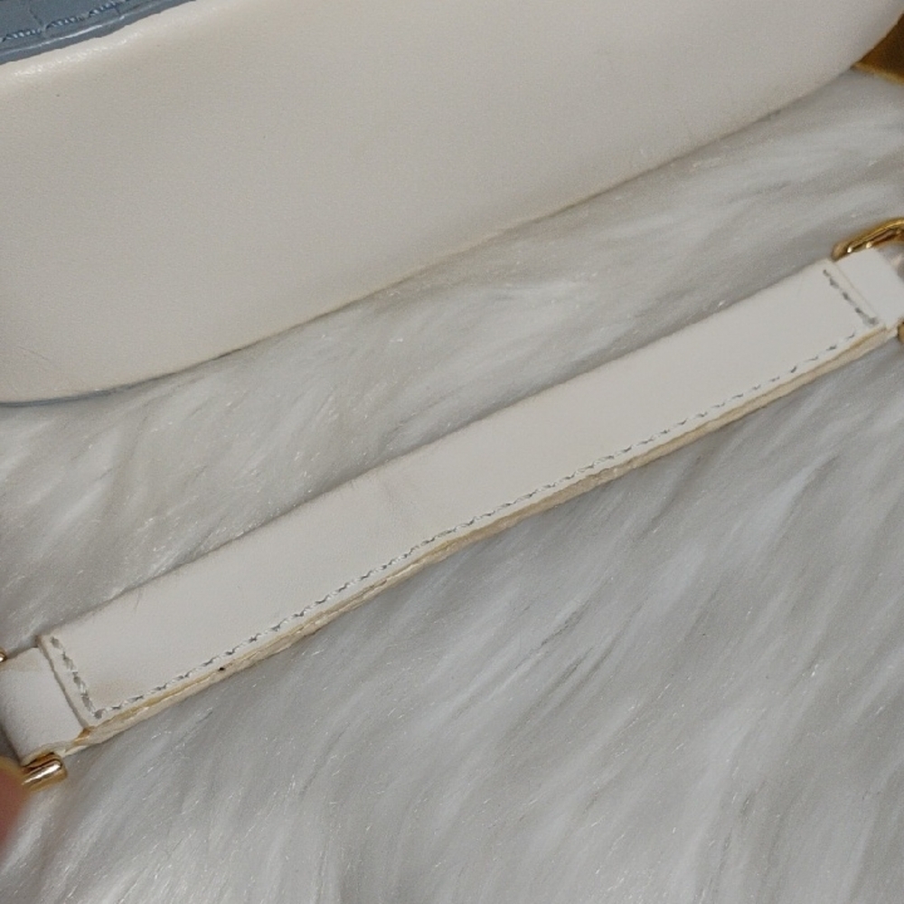 Michael Kors Croc-Embossed Blue & White Shoulder Bag - Picture 15 of 16